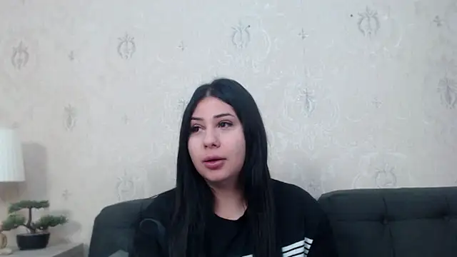 Snapshot of AnaysDivine chatting on September 30, 3:33 am AnaysDivine online show from September 30, 3:33 am