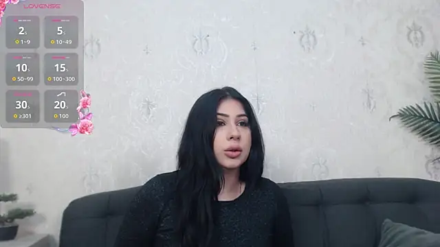 Snapshot of AnaysDivine chatting on October 5, 3:27 am AnaysDivine online show from October 5, 3:27 am