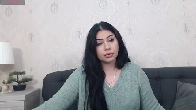 Snapshot of AnaysDivine chatting on October 6, 2:53 am AnaysDivine online show from October 6, 2:53 am