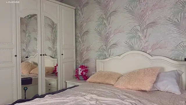 Avyrium online show from September 8, 7:13 pm