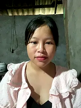 Snapshot of O_o_UwU_o_O chatting on October 17, 4:15 am O o UwU o O online show from October 17, 4:15 am