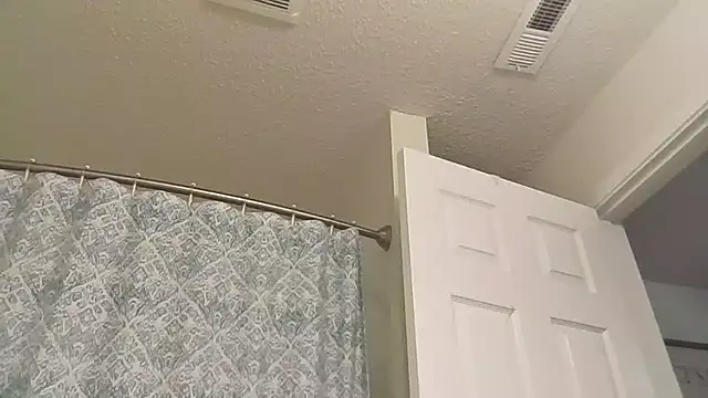 sexybigdick04 online show from March 27, 9:25 pm