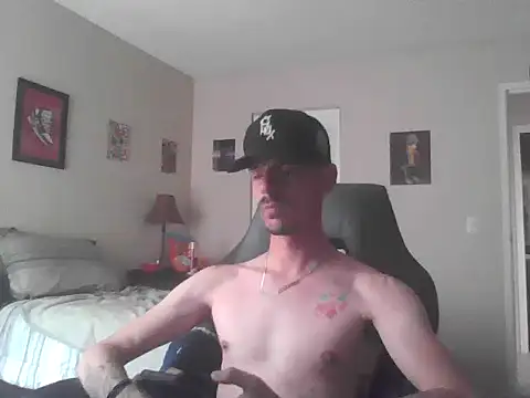 Snapshot of latinosatiro94 chatting on July 6, 5:37 pm latinosatiro94 online show from July 6, 5:37 pm