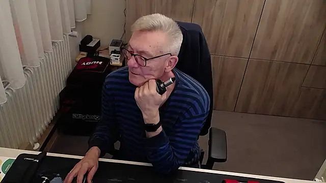 randyandy67 online show from November 4, 9:03 pm