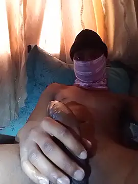 Snapshot of THeGuynextdorr chatting on October 11, 5:50 am THeGuynextdorr online show from October 11, 5:50 am