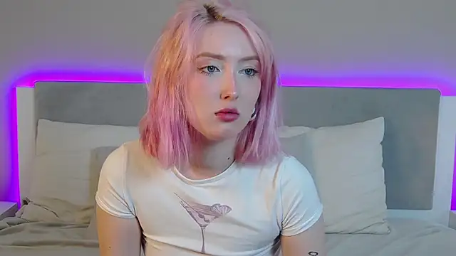 Snapshot of MarianeSun chatting on May 29, 4:10 am MarianeSun online show from May 29, 4:10 am