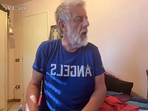 Snapshot of Pigna16PSRN chatting on June 27, 4:01 pm Pigna16PSRN online show from June 27, 4:01 pm