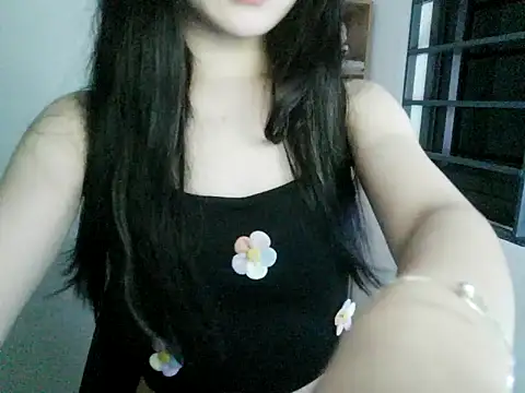 Snapshot of Annabelle-e chatting on October 17, 7:27 pm Annabelle-e online show from October 17, 7:27 pm