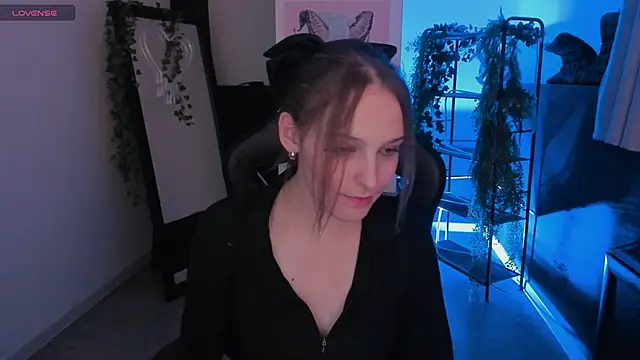 JenniferKiim online show from October 27, 10:30 am