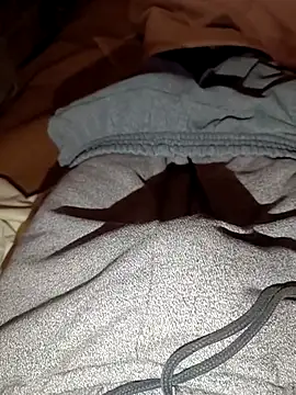 Snapshot of EMERKITHO_20_R chatting on September 10, 2:39 pm EMERKITHO 20 R online show from September 10, 2:39 pm