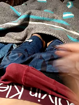 Snapshot of EMERKITHO_20_R chatting on October 27, 1:37 pm EMERKITHO 20 R online show from October 27, 1:37 pm