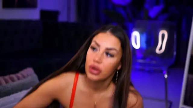 CataleyaSyrene online show from February 7, 7:50 pm