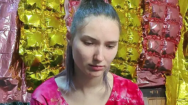  kikiclark   online show from April 12, 8:14 pm