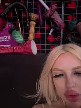 Steffi Snowbunny online show from April 16, 9:39 pm