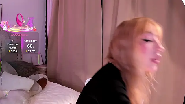 Mayajhons online show from December 16, 11:48 am