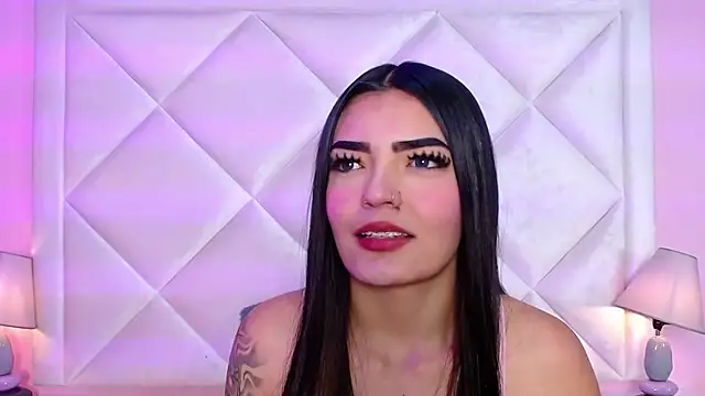 Snapshot of Miaa_Smithh__ chatting on October 9, 11:41 am Miaa Smithh online show from October 9, 11:41 am