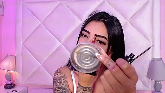 Snapshot of Miaa_Smithh__ chatting on October 24, 11:39 am Miaa Smithh online show from October 24, 11:39 am