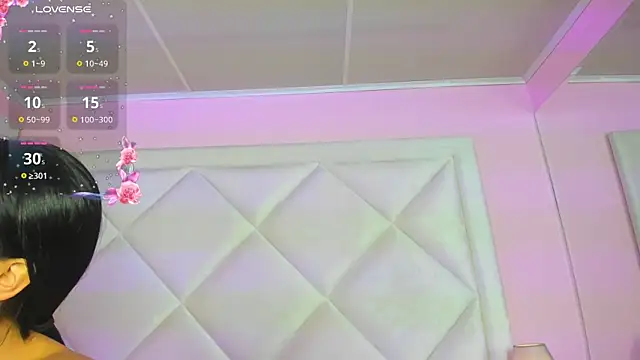 Snapshot of Miaa_Smithh__ chatting on February 17, 10:34 am Miaa Smithh online show from February 17, 10:34 am