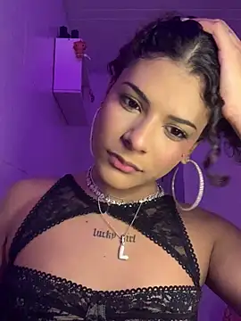 luluzinhax online show from January 11, 2:05 am