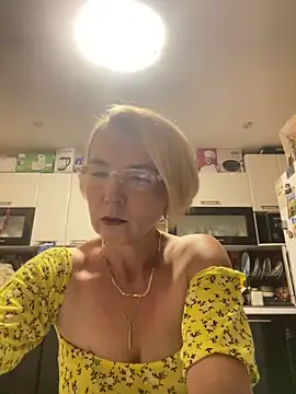 Snapshot of VasylynaLove421 chatting on September 16, 7:15 pm VasylynaLove421 online show from September 16, 7:15 pm