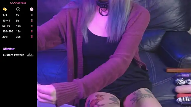 Snapshot of mmmminaDarling chatting on March 7, 5:26 am mmmminaDarling online show from March 7, 5:26 am