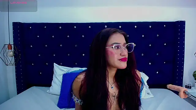 miss aris online show from November 10, 4:33 am