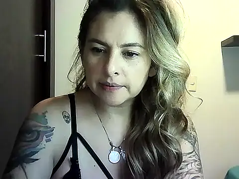 Valery  Rouse  online show from March 29, 10:10 pm