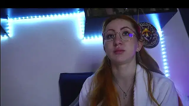 DaddysLittleSlutfox online show from May 14, 4:08 am