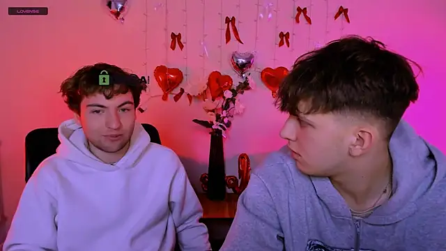 travis wolf  online show from February 21, 9:43 am