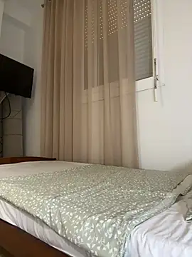 Snapshot of Merousexy282828 chatting on September 28, 2:33 pm Merousexy282828 online show from September 28, 2:33 pm