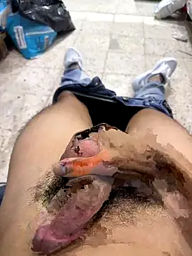 Snapshot of Merousexy282828 chatting on October 15, 9:20 am Merousexy282828 online show from October 15, 9:20 am