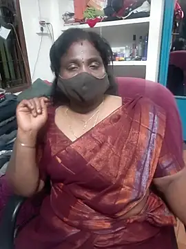 Snapshot of Tamil_Kavitha10 chatting on April 18, 7:18 pm Tamil Kavitha10 online show from April 18, 7:18 pm