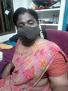 Snapshot of Tamil_Kavitha10 chatting on April 19, 6:21 pm Tamil Kavitha10 online show from April 19, 6:21 pm