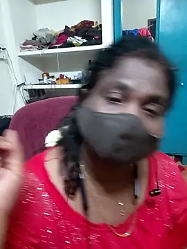 Snapshot of Tamil_Kavitha10 chatting on April 21, 9:50 pm Tamil Kavitha10 online show from April 21, 9:50 pm