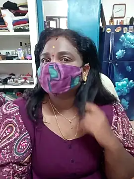 Snapshot of Tamil_Kavitha10 chatting on April 25, 12:57 am Tamil Kavitha10 online show from April 25, 12:57 am