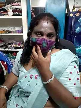 Snapshot of Tamil_Kavitha10 chatting on April 27, 5:55 pm Tamil Kavitha10 online show from April 27, 5:55 pm