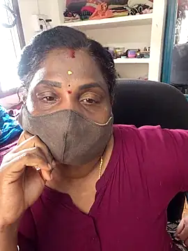 Snapshot of Tamil_Kavitha10 chatting on May 19, 9:26 am Tamil Kavitha10 online show from May 19, 9:26 am