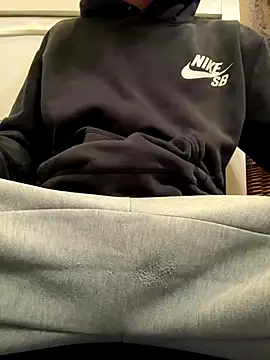 Snapshot of 420boy__ chatting on October 21, 8:04 am 420boy online show from October 21, 8:04 am