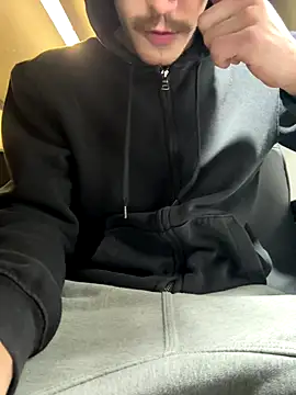 Snapshot of 420boy__ chatting on November 11, 8:09 pm 420boy online show from November 11, 8:09 pm