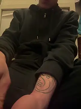 Snapshot of 420boy__ chatting on November 15, 11:18 am 420boy online show from November 15, 11:18 am