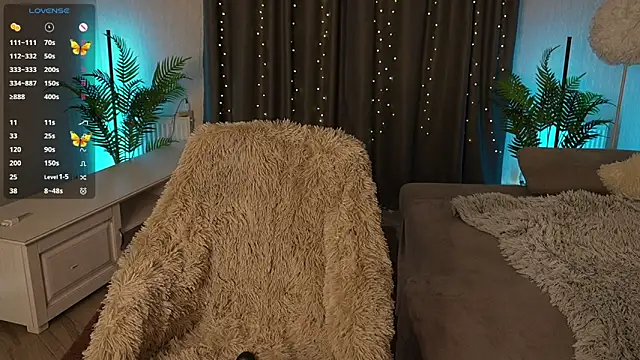 Snapshot of ValenciiaQ chatting on October 8, 7:11 pm ValenciiaQ online show from October 8, 7:11 pm