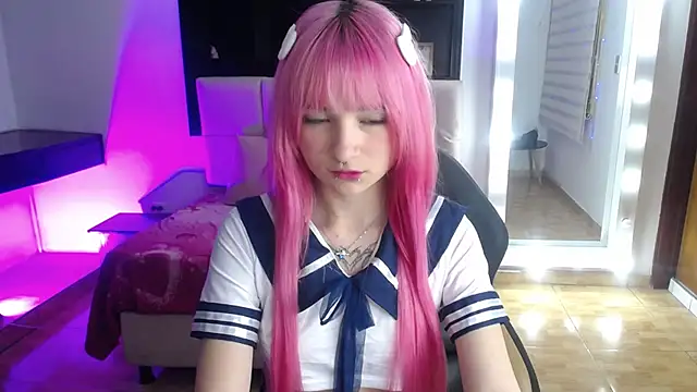 Snapshot of _Charlotte_Collins_ chatting on April 27, 2:48 pm Charlotte Collins online show from April 27, 2:48 pm