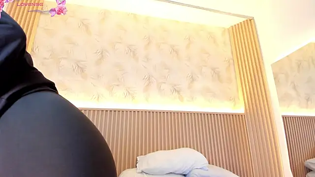 Snapshot of Liss-Reyes chatting on May 22, 12:11 pm Liss-Reyes online show from May 22, 12:11 pm