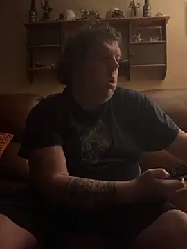 Stephanie1984 online show from April 10, 5:34 am