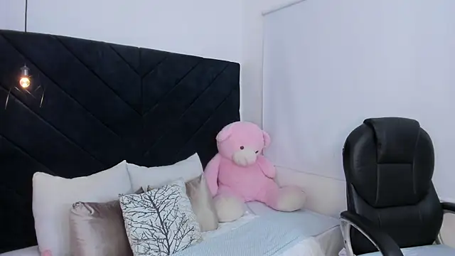 kate lua online show from February 4, 12:00 pm