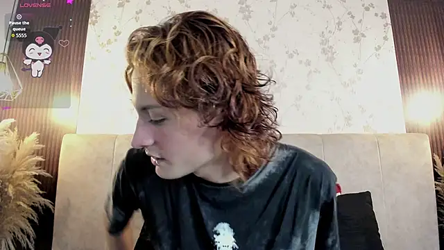 Snapshot of DarcyCullen chatting on September 15, 11:43 am DarcyCullen online show from September 15, 11:43 am