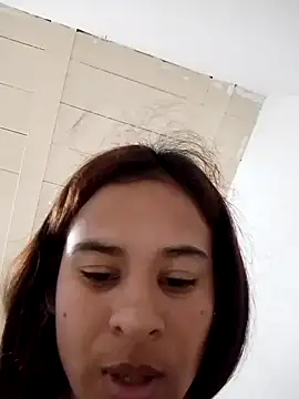 Snapshot of dali0420 chatting on October 11, 11:09 am dali0420 online show from October 11, 11:09 am