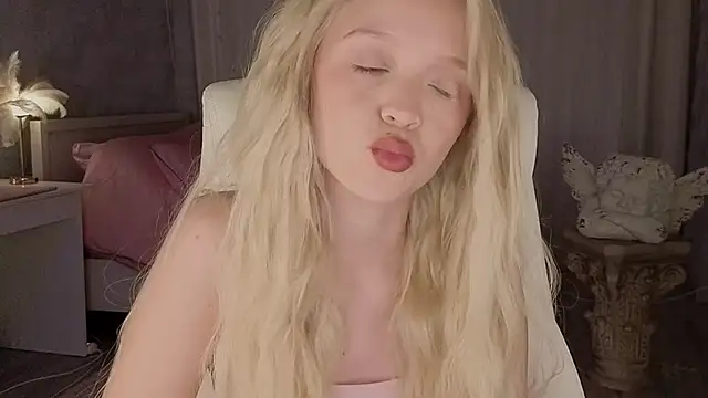 I am joss online show from June 19, 9:18 pm