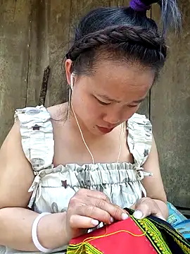 liu-liusexy online show from March 2, 7:15 am