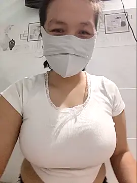 Snapshot of Wainy_kina chatting on October 13, 2:33 am Wainy kina online show from October 13, 2:33 am